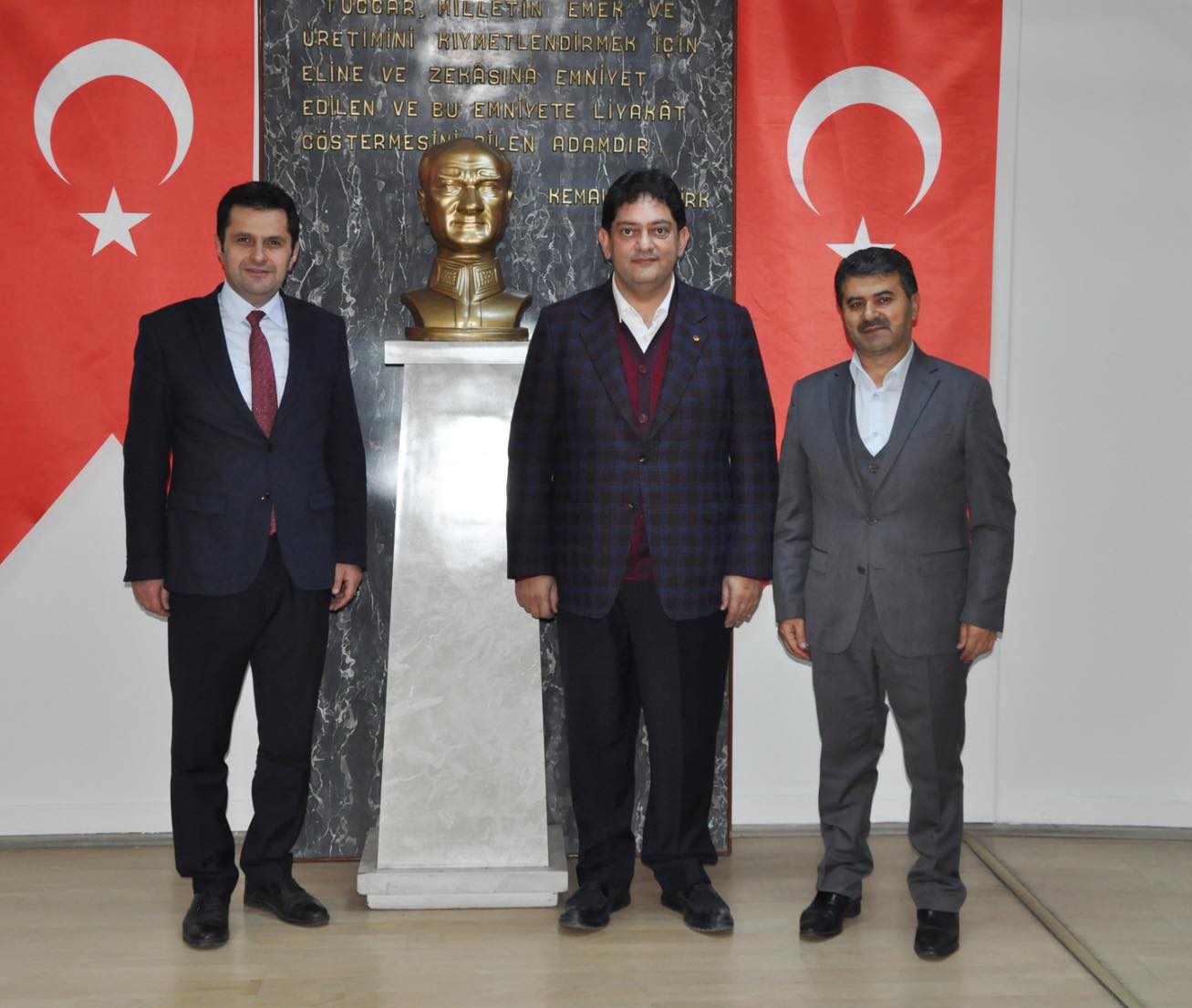 Erzurum İl Milli Eğitim Müdürü Kaygusuz'dan Başkan Oral'a Hayırlı Olsun Ziyareti