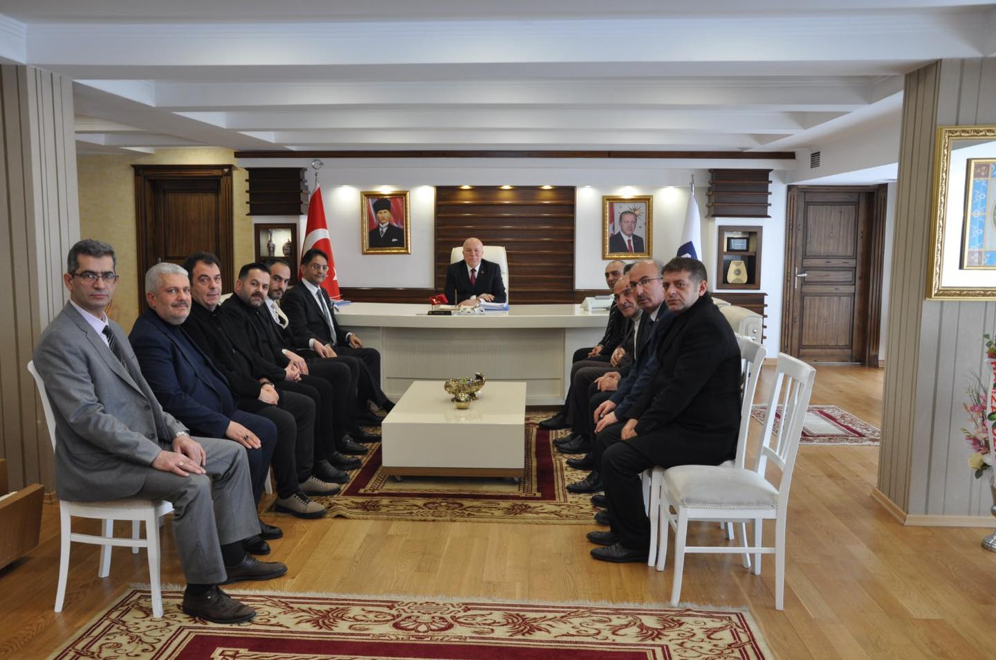 Başkan Oral , Erzurum Büyükşehir Belediye Başkanı Sn. Mehmet Sekmen'i Ziyaret Etti