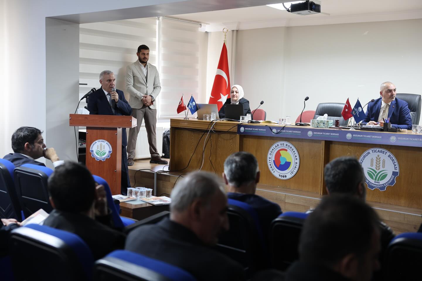 Nisan Ayı Meclis Toplantısı Gerçekleşti, TSKGV’den Bilgilendirme Sunumu Yapıldı